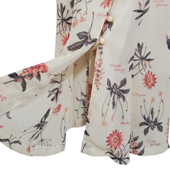 SXC | Floral Ruffle Button and Tie Front Blouse Lagenlook - Picture 4 of 9